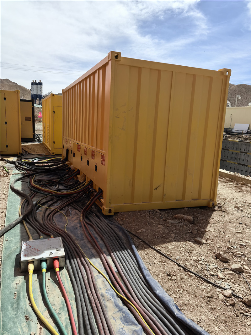 青海长河矿业有限责任公司 牛苦头矿区22MW中压发电车(图2) 青海长河矿业有限责任公司 牛苦头矿区22MW中压发电车(图2)